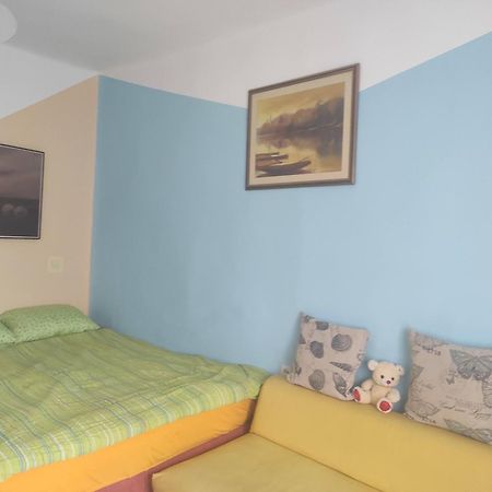 Liza Panzio Bed & Breakfast Mali Idos Bagian luar foto