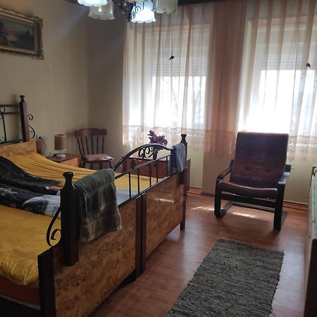 Liza Panzio Bed & Breakfast Mali Idos Bagian luar foto