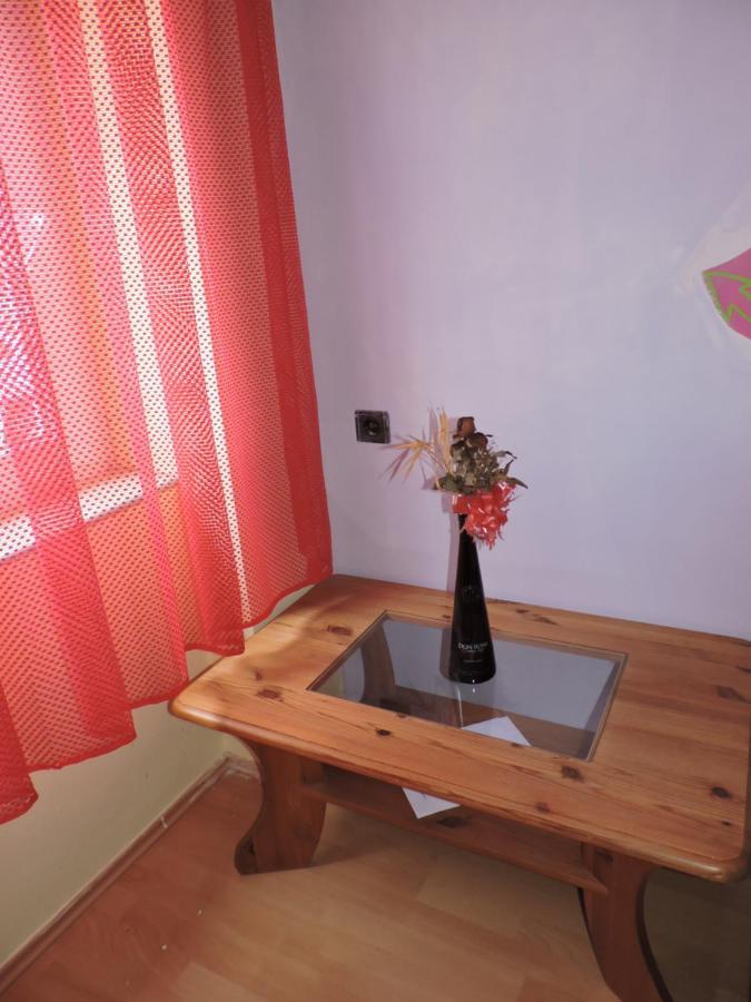 Liza Panzio Bed & Breakfast Mali Idos Bagian luar foto