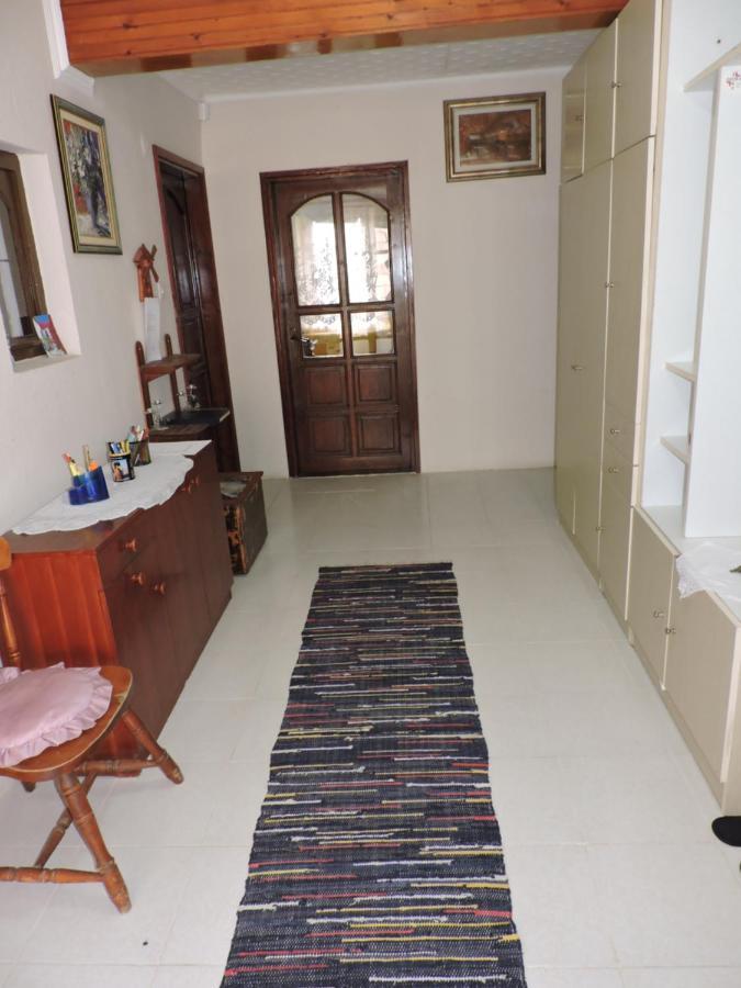 Liza Panzio Bed & Breakfast Mali Idos Bagian luar foto